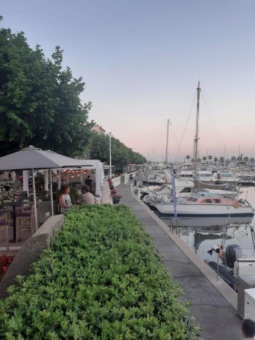 Jolie 2P Au Centre De Golfe-Juan A 2Mn Des Plages فالوريس المظهر الخارجي الصورة